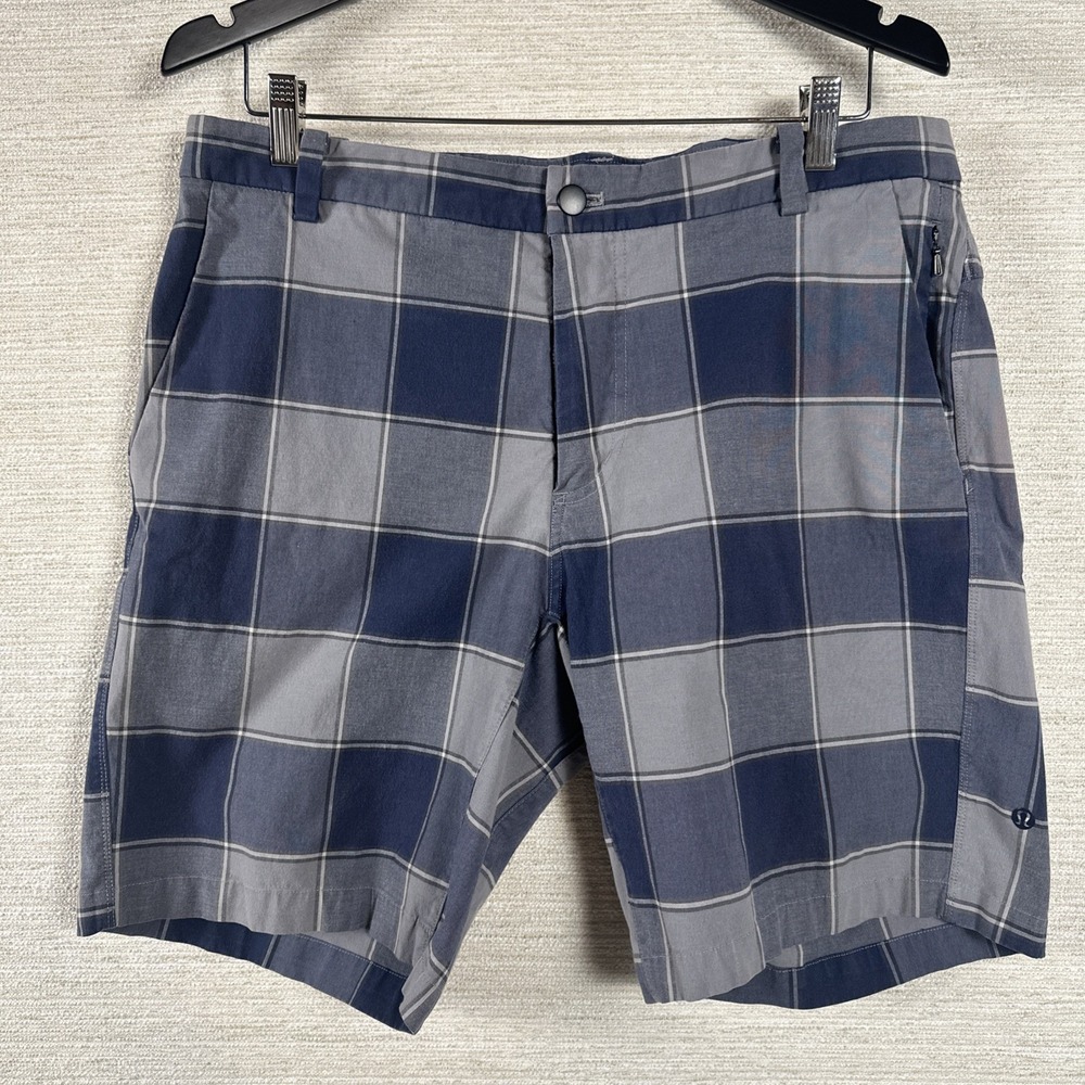 Lululemon Mens Plaid Golf Shorts Size 38 Blue Gray Flat Front Performance Preppy